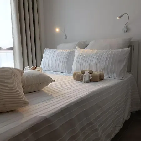 Aura Lux - Domus Aura Apartments Feriehus Sant'Antìoco